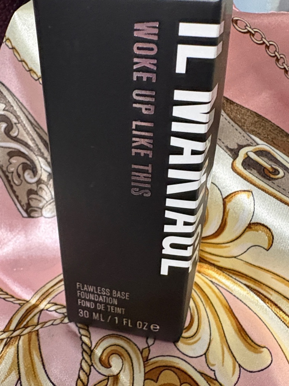 IL MAKIAGE Flawless Base Foundation - Black & Pink Packaging